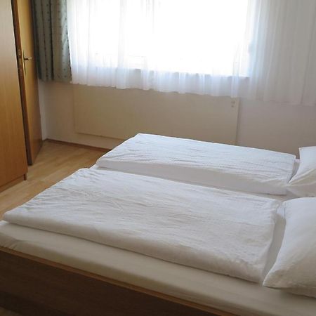 Gaestehaus Andreas Kroiss Illmitz Chambre photo